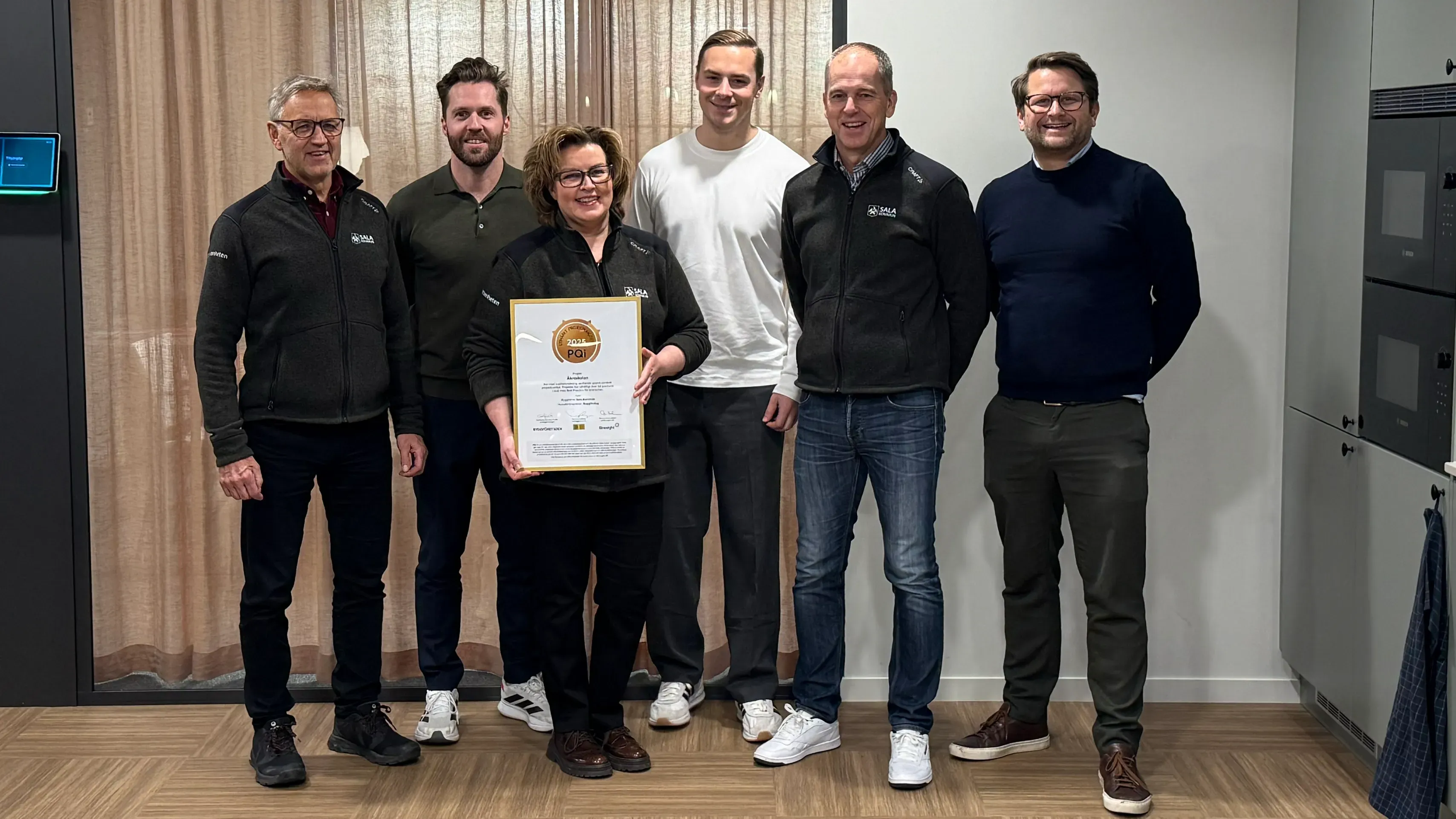 Projektledningen för Åkraskolan i Sala med PQI-diplom i partnering