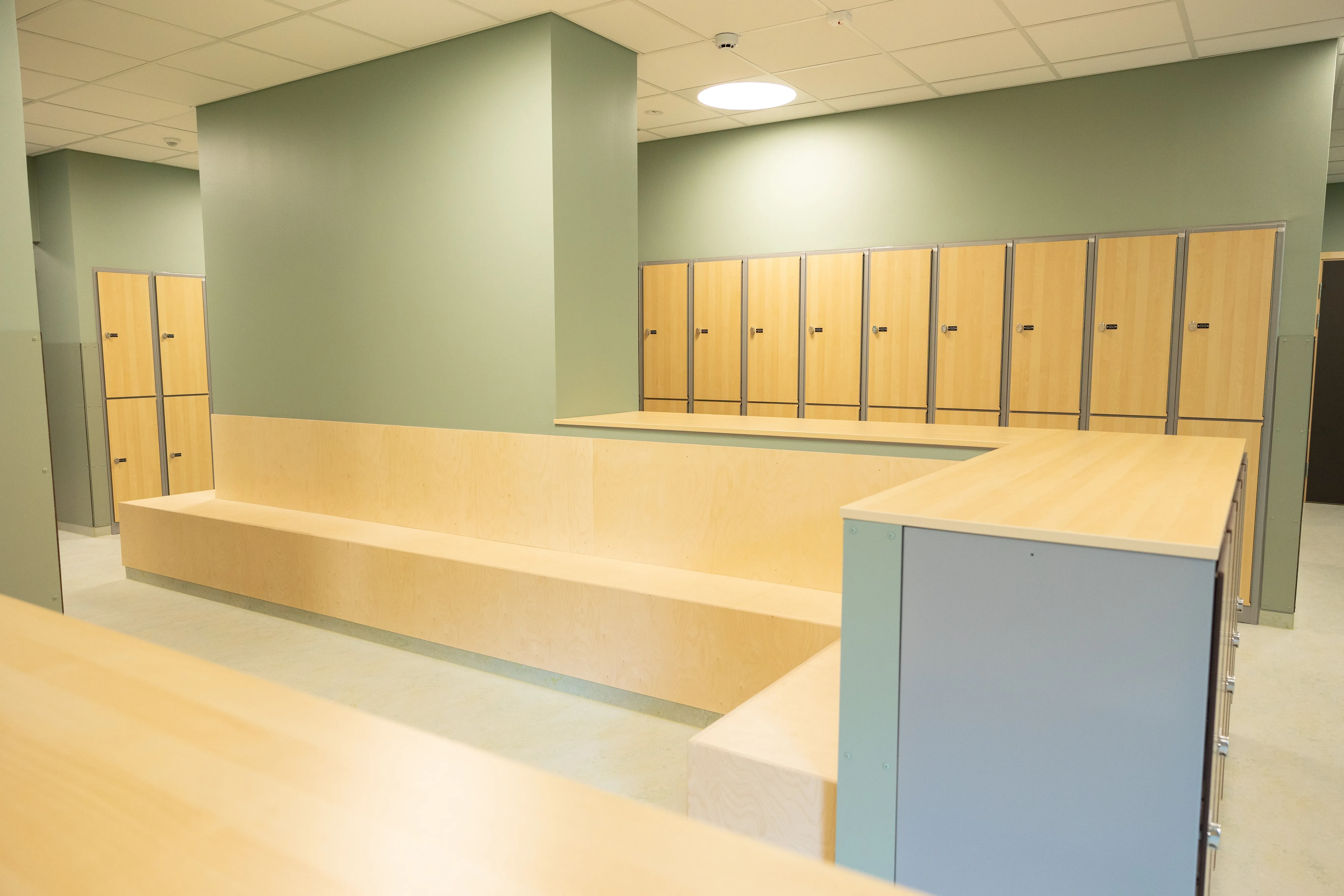 Kapprum och hängyta i Härlandatjärnskolan