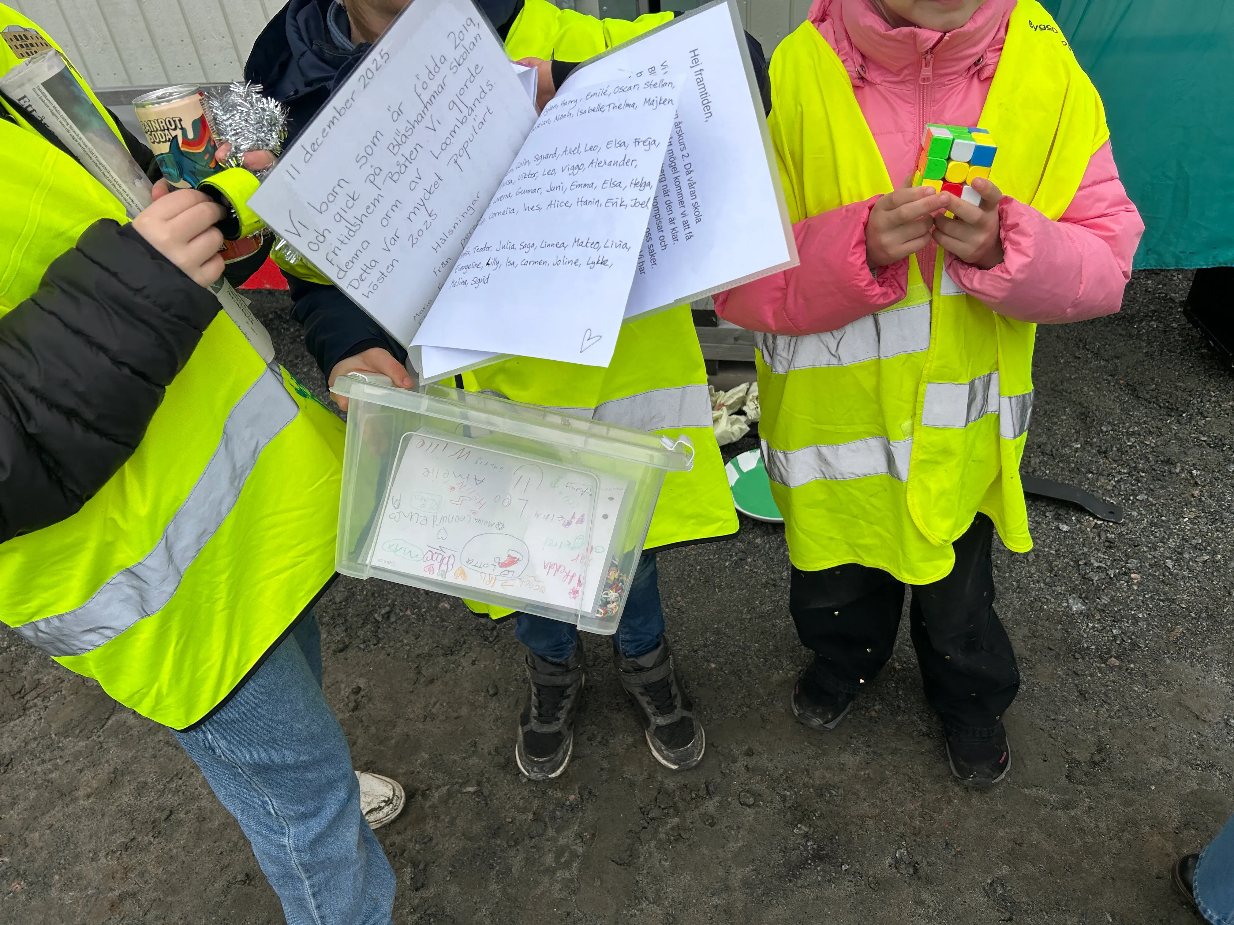 Tidskapsel vid spadtag av Tångabergsskolan